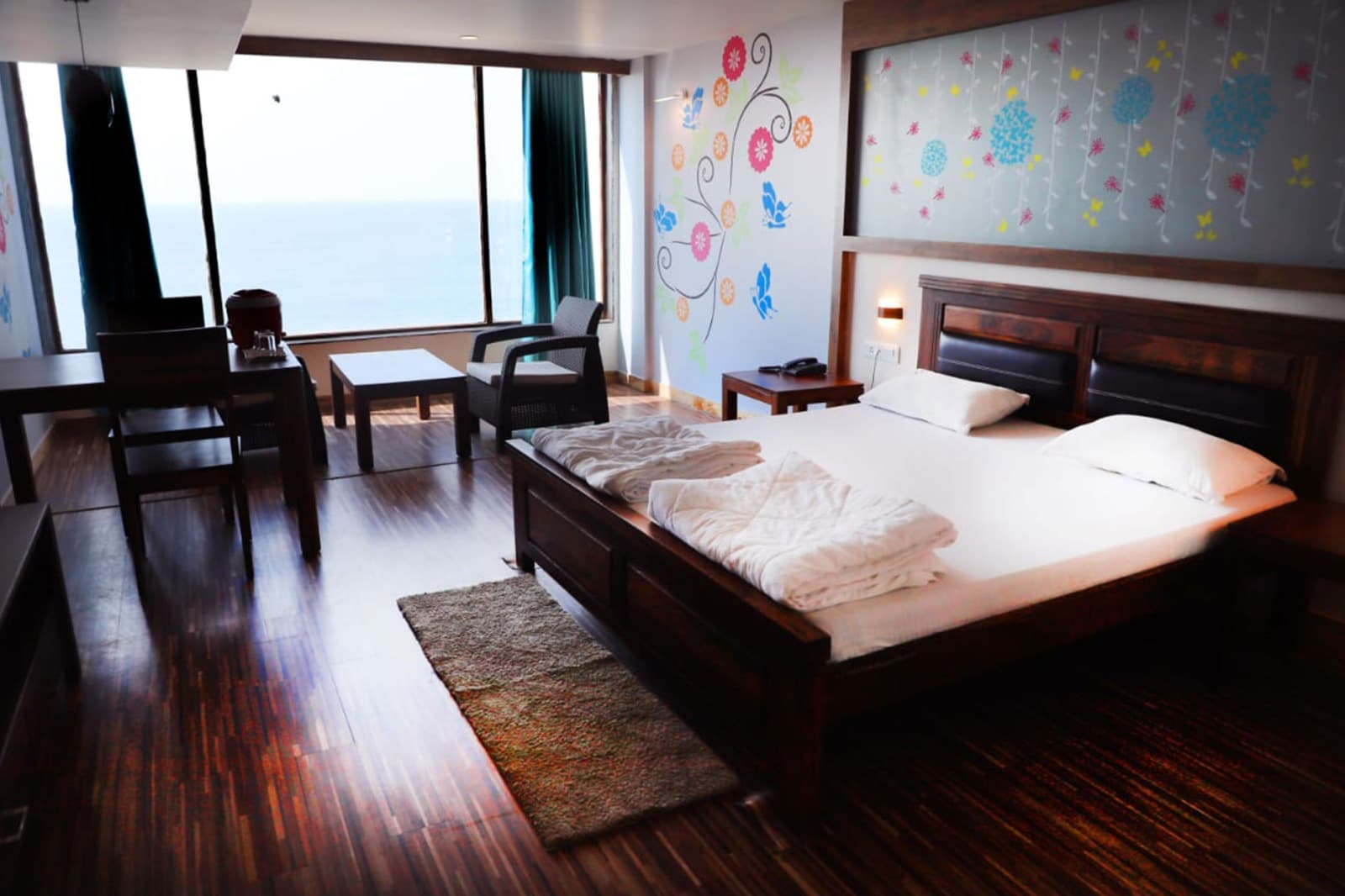 Elegant & Spacious Rooms